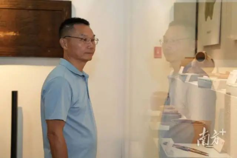 2005年,鐘旭調到始興縣博物館工作 圖片
