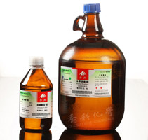 1,4-二羥基-9,10-蒽二酮；
